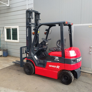 도요타 전동지게차 2.5톤 2단 4000MM 사이드쉬프트 장착 8FBH25