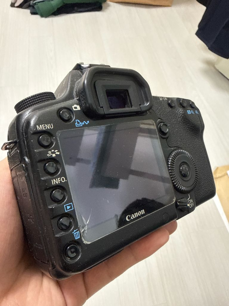 (액정파손)5d mark 2 , 50mm f1.8 일괄판매 캐논 EOS 5D Mark II 50mm 렌즈 이미지
