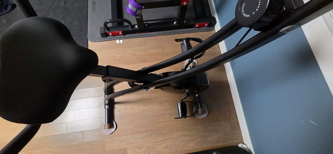 이고진 LPX1 접이식 실내자전거 이미지