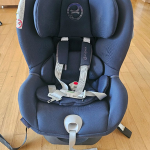 싸이벡스 시로나 M 카시트