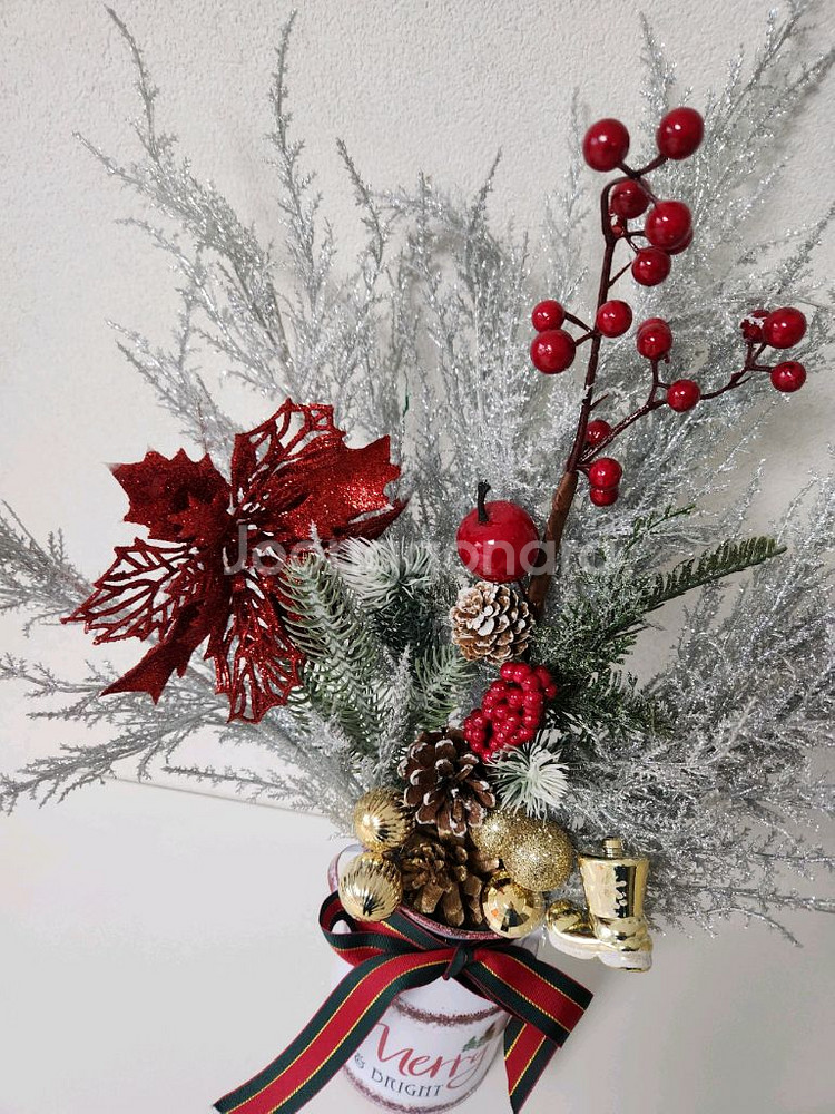 새상품)철제화병 풍성한 크리스마스 조화--1