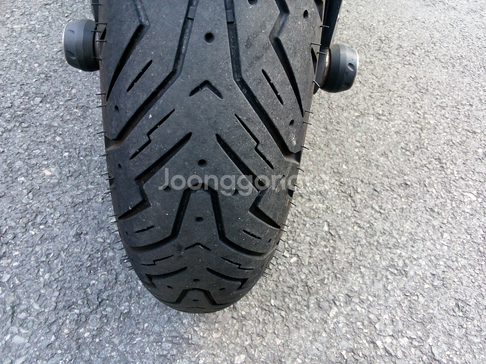 c650스포츠 16년식 엔진상태 괘찬고 소모품 상태 괜찬은차 저렴하게 급처분 합니다,.....--6