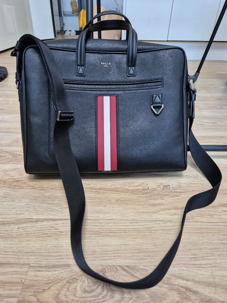 남성 서류가방--1