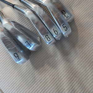 새상품)타이틀리스트 t100 S200 아이언 세트