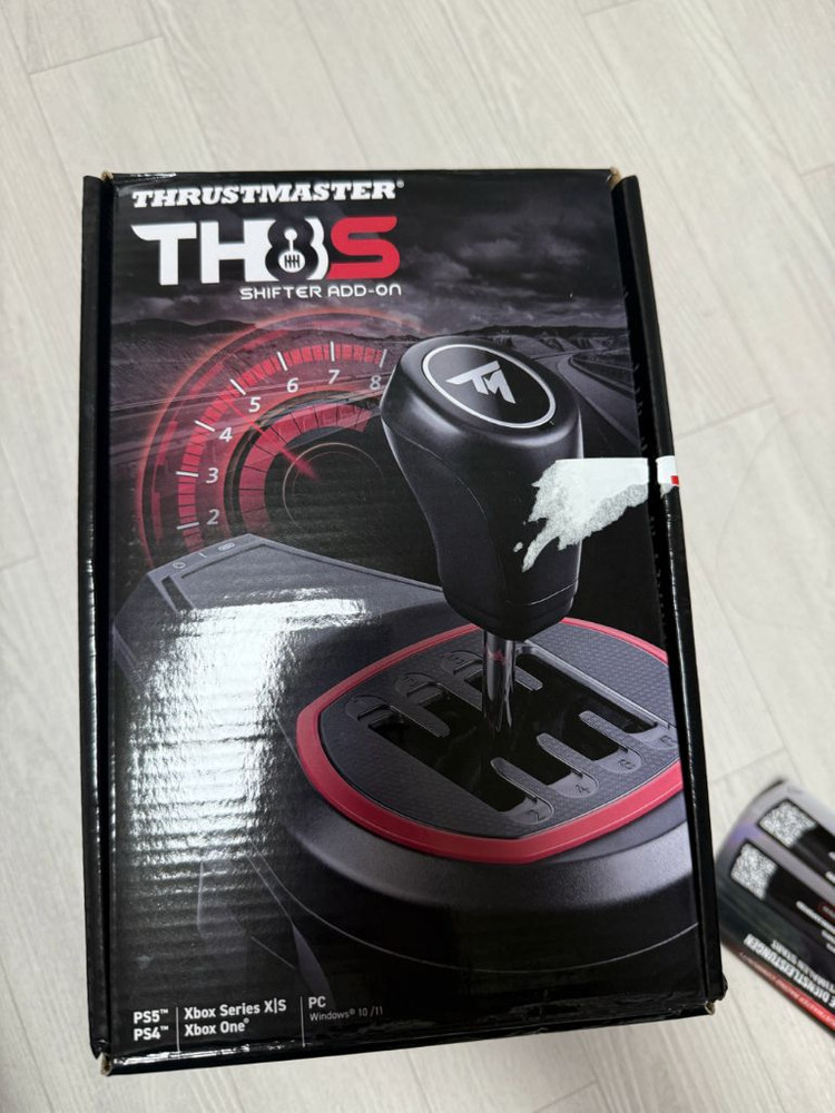 트러스트마스터 T300RS GT 레이싱 휠 세트 3페달 이미지