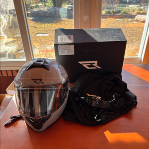 크랭크레트로 타이탄XL사이즈 풀페이스헬멧 팝니다.