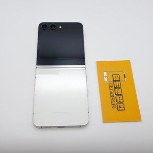 갤럭시Z플립5 512기가 크림 (무잔상) / 0909