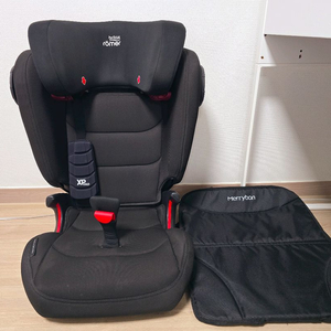 브라텍스 로머 키드픽스 주니어 카시트(독일제품)팝니다