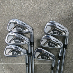 캘러웨이 APEX21 포지드 아이언 세트 팝니다.