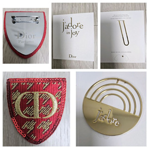 정품) 디올 뱃지 북클립 (코스메틱)