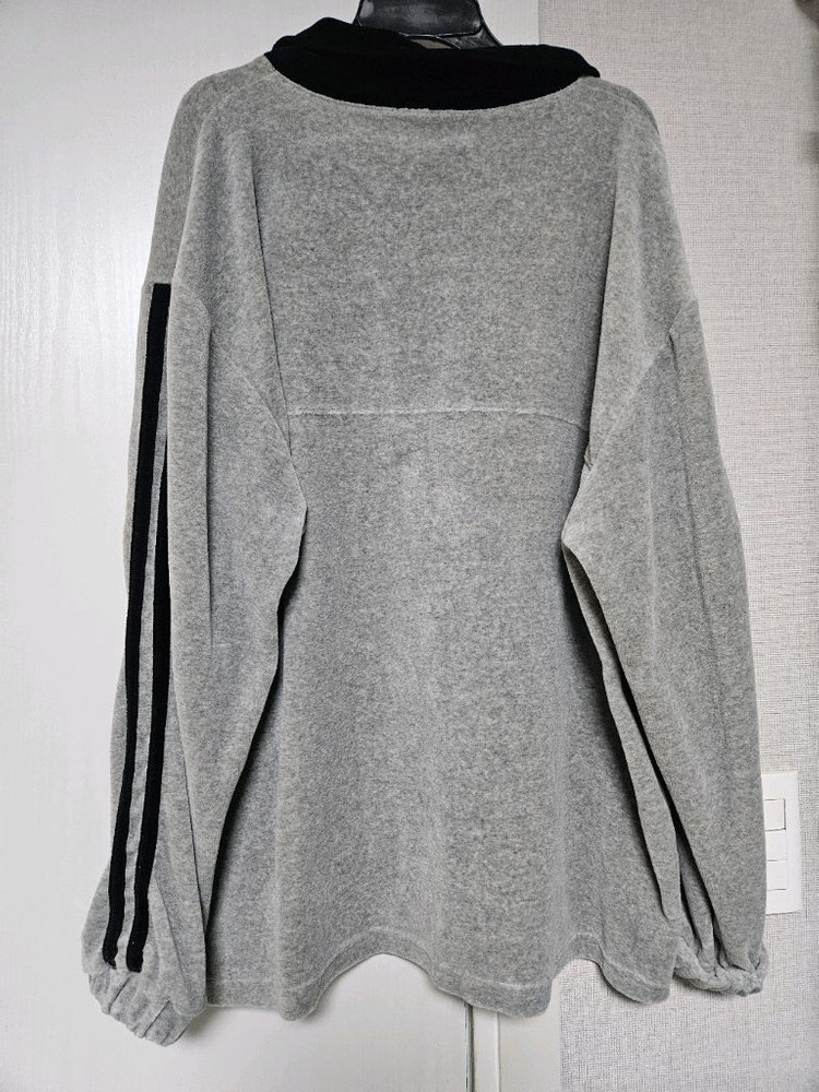 해비즘 오버사이즈 벨루어 V넥 긴팔티 그레이--8