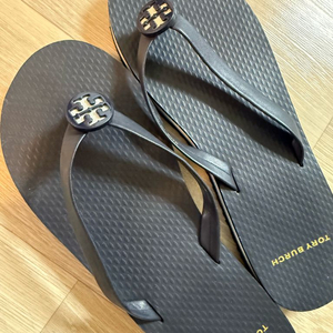 새상품 토리버치 여성 플립플랍 샌들 쪼리 슬리퍼 210 네이비