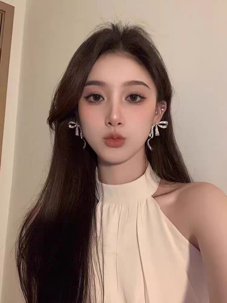 크리스탈 리본 귀걸이 이미지