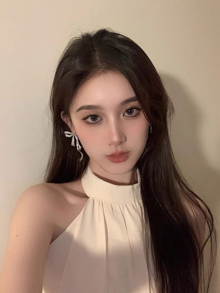 크리스탈 리본 귀걸이 이미지
