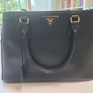 프라다 사피아노1874