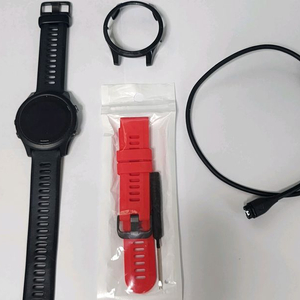 가민 포러너 945 스마트워치 팝니다.