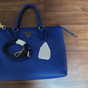 프라다 레더 핸드백