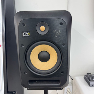 KRK V8 스피커, KRK 10S 서브우퍼, 스피커 스탠드 개별판매 이미지