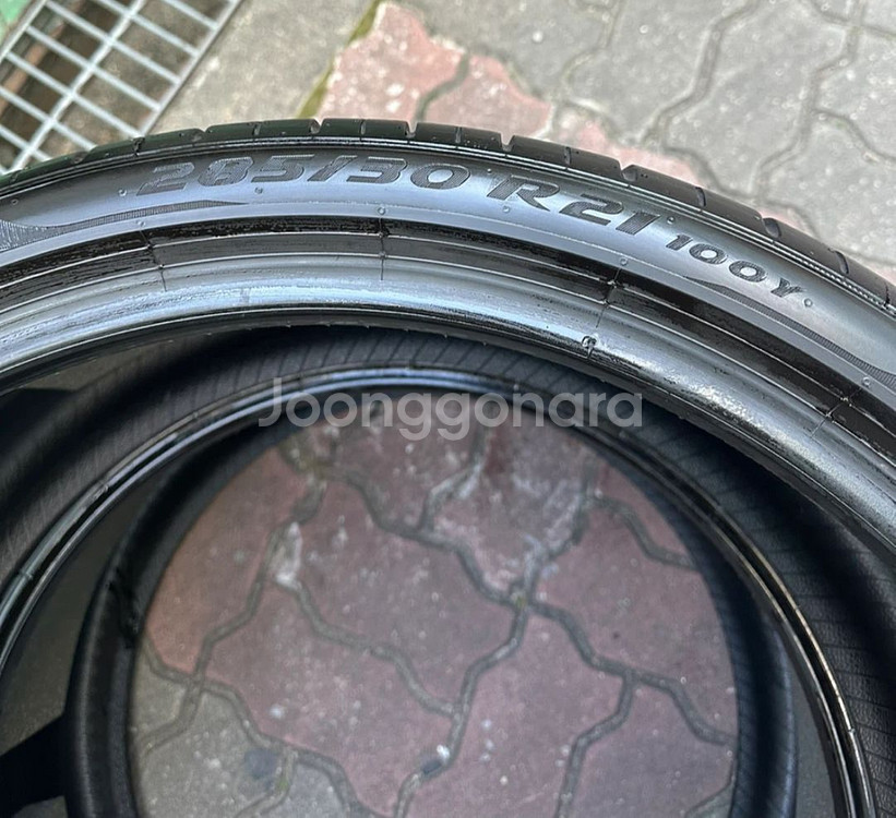 피렐리 P Zero 타이어 2본 판매합니다 285/30/21--1