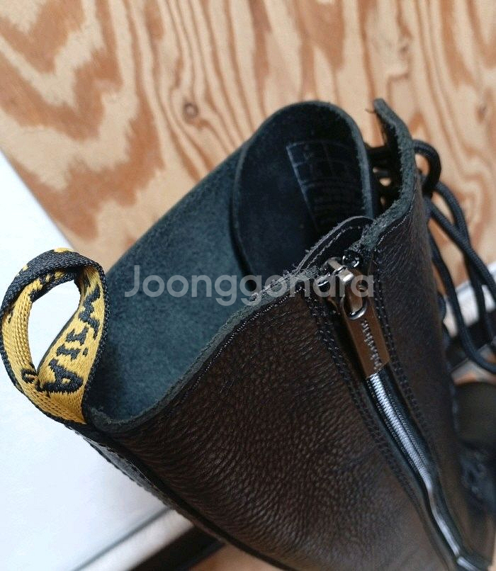 닥터마틴 1B60 롱부츠 20홀--3