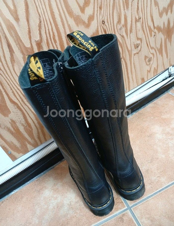 닥터마틴 1B60 롱부츠 20홀--2