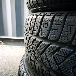 윈터 타이어 285/35/20 245/40/20 피렐리 소토제로3