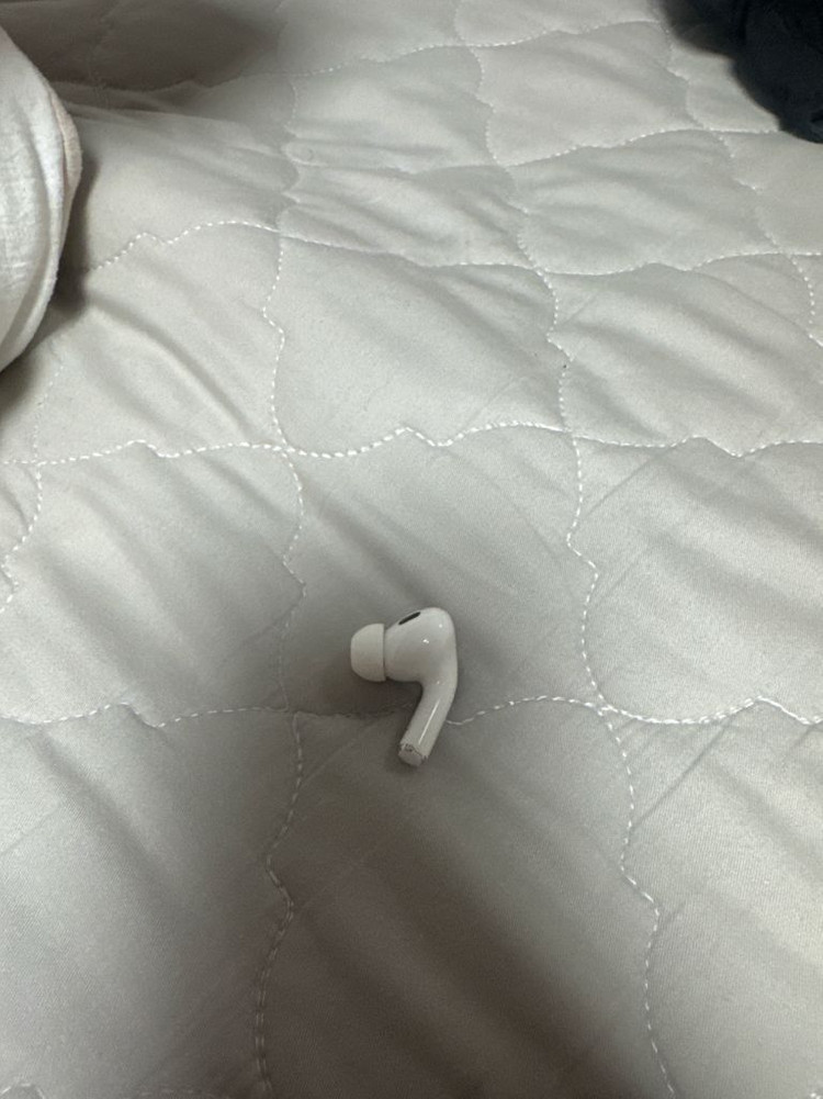 에어팟 프로 2세대 오른쪽 유닛 판매해요!!!--2