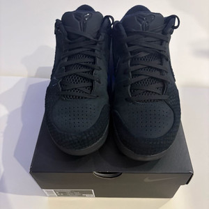 [260]나이키 코비4 블랙 유니버시티 골드