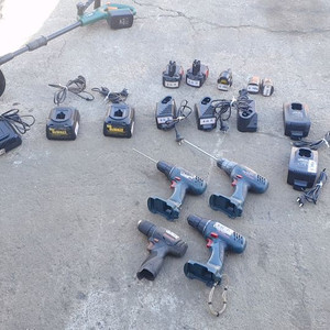 보쉬 디월트 충전기 및 공구