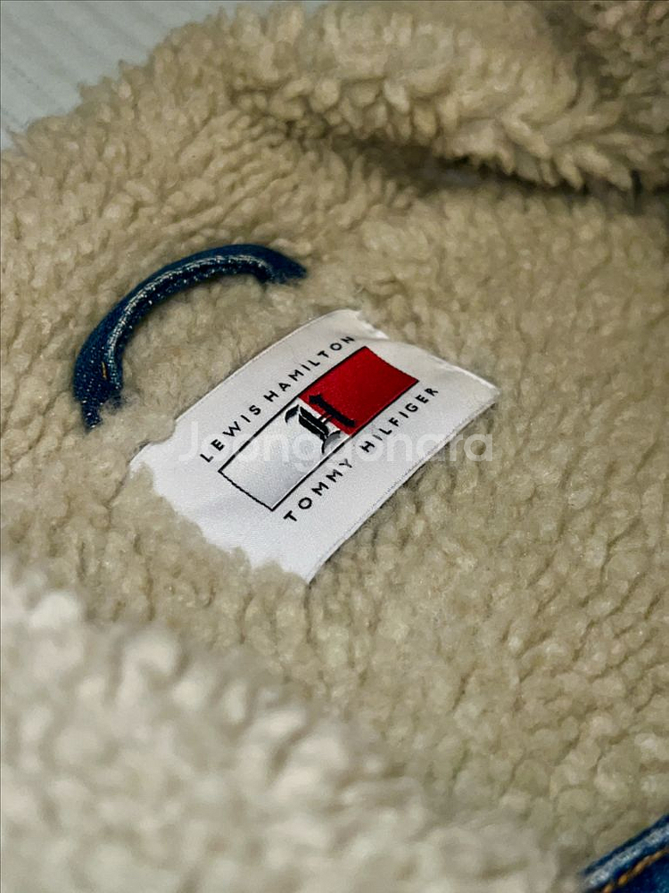 타미힐피거와 루이스 해밀턴 콜라보 쉐르파 데님 자켓--4