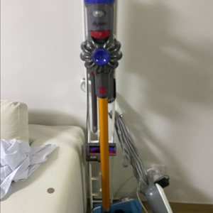 다이슨 V6 무선청소기 이미지