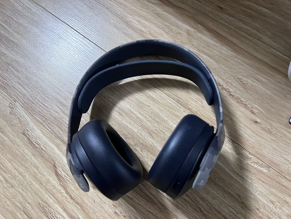 PS5 디스크 에디션(825GB) + 펄스 3D 헤드셋 + 듀얼센스 2개 세트로 판매합니다 이미지