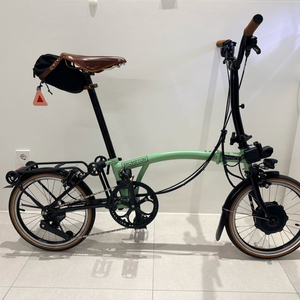 브롬톤 24년 일렉트릭 4단 마차그린 판매