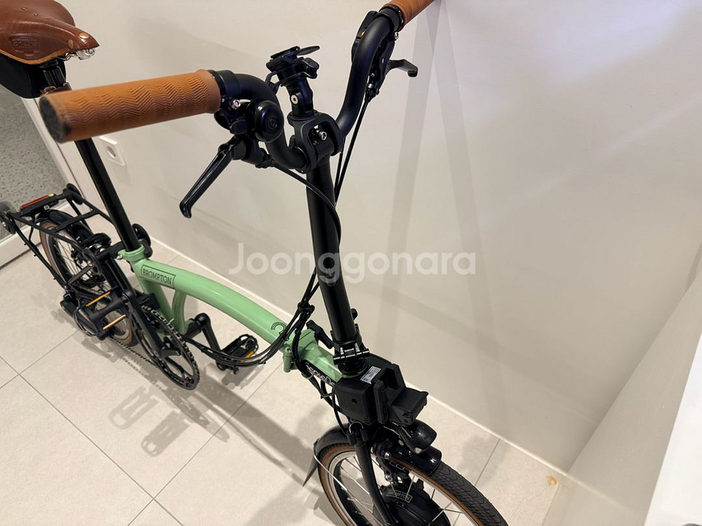 브롬톤 24년 일렉트릭 4단 마차그린 판매--4