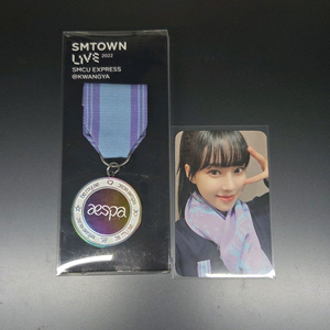 에스파 SMCU 콘서트 엠디 MD 엠블럼 뱃지 윈터 포카 세트 이미지