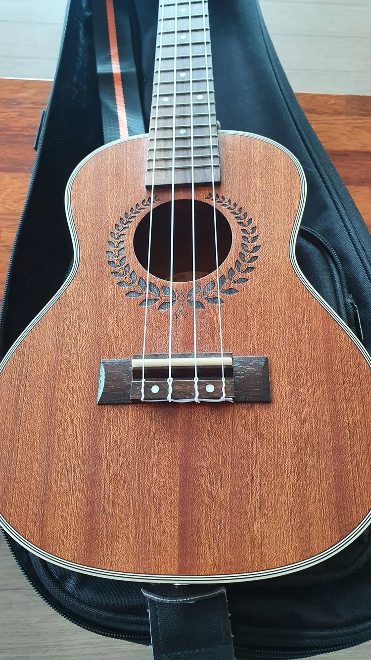 상태 최상급 우쿠렐레 팝니다. 이미지
