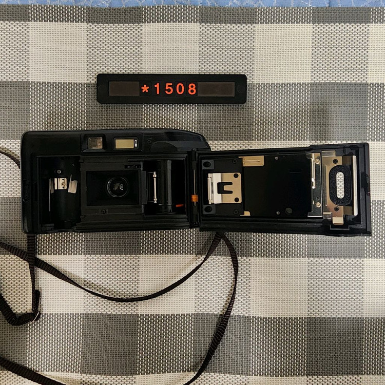 캐논 오토보이 3 데이터백 필름카메라 이미지