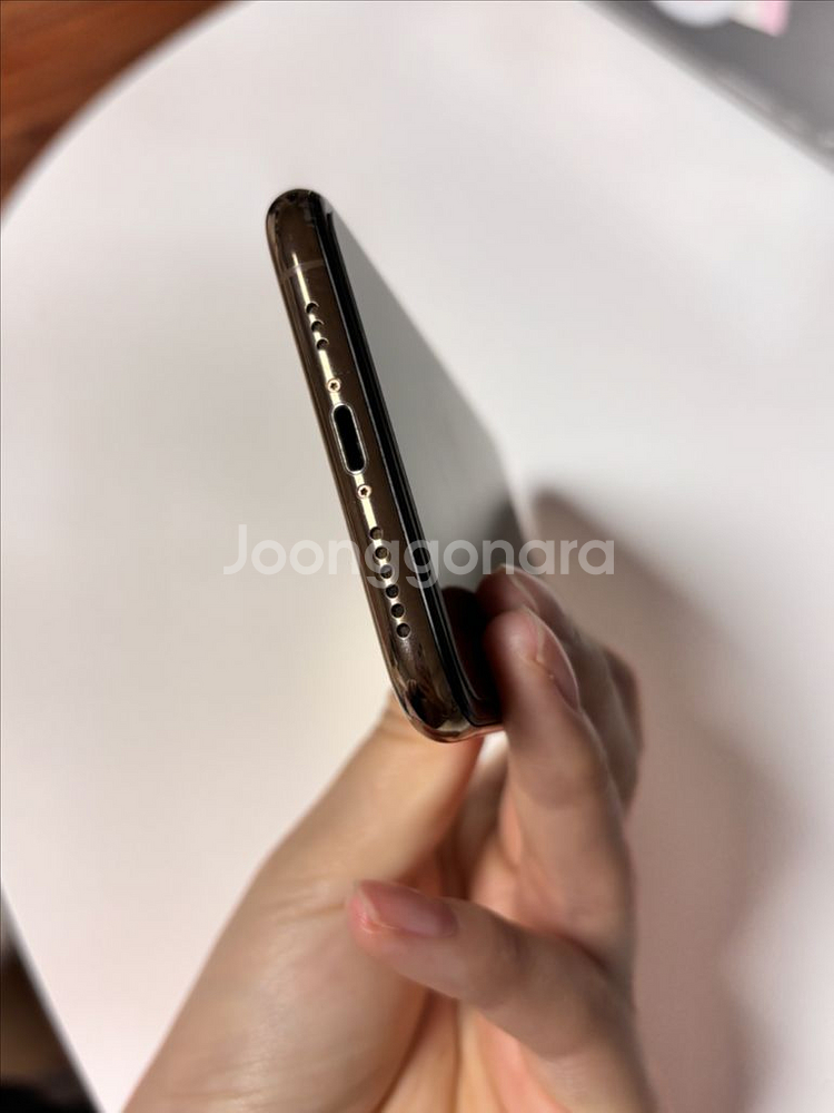 아이폰 XS 골드 256gb 배터리 75%(페이스 아이디안됨)--5