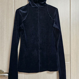 고급스런 벨벳 목티블라우스(새거) 저렴하게