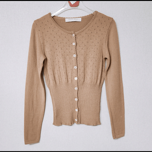 정품. MIU MIU 100% 울 가디건. 정가200만