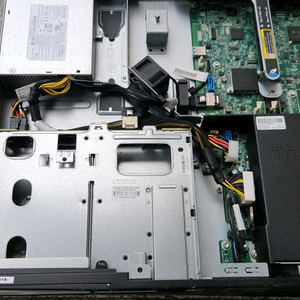 HP DL20 G9 2베이 서버