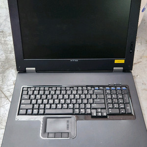 HP TFT7600 랙마운트 키보드 콘솔 모니터