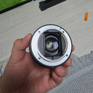 소니 sel28-60 신번들 상태A+ 팝니다 +후드 필터