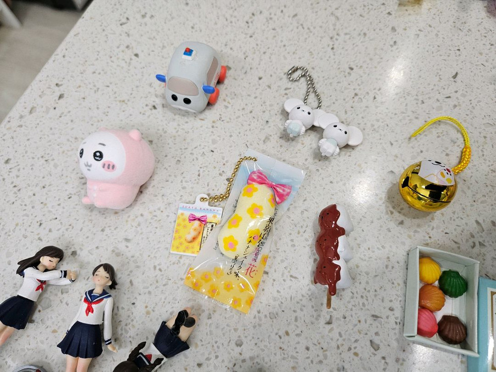 가챠 미니어쳐 키링 (레미레미도레미.치이카와.음식.식완.모루카.첫사랑)--2
