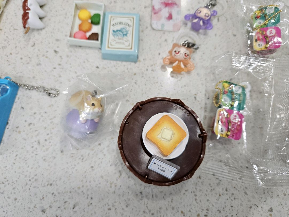 가챠 미니어쳐 키링 (레미레미도레미.치이카와.음식.식완.모루카.첫사랑)--4