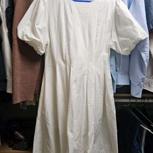 에잇세컨즈 퍼프 원피스 (90)