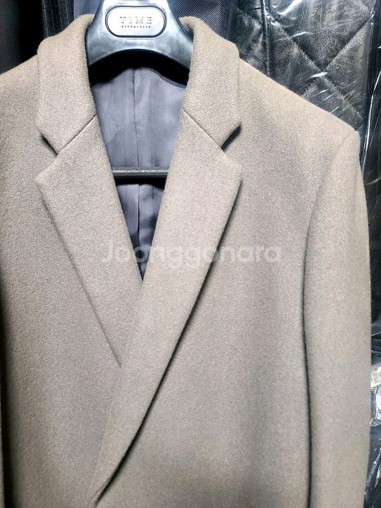 지오지아 And Z / 앤드지 세미오버핏 오트밀 그레이 사선 크롬비 반더블 코트 / 100~105--1