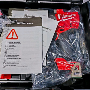 밀워키 M18 FHIW2F12 인버터 임팩렌치 판매