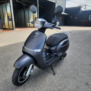 착한스쿠터 야르스125cc 클래식 스쿠터 오토바이