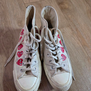 꼼데 컨버스 콜라보 하이 245 싸게 팔아요